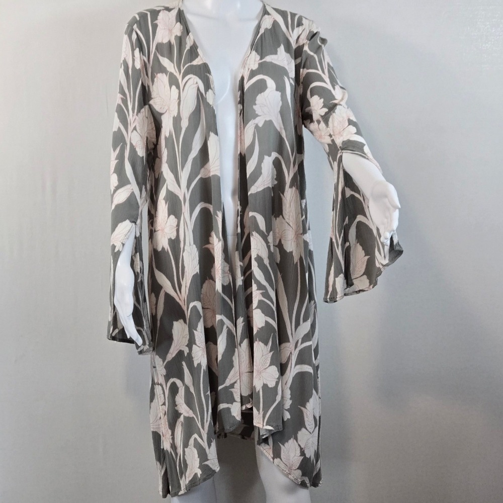 O'Neill Floral Open-Front Cardigan in Gray and Cream